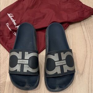 Salvatore Ferragamo Men's Navy and Gray Sandals